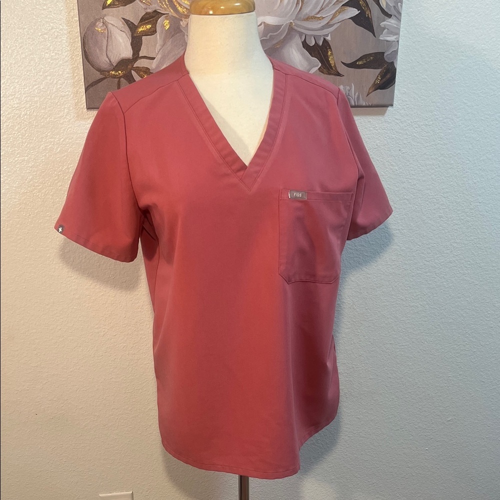Figs V-Neck Catarina Scrub Top in Quartz Pink - Picture 2 of 9